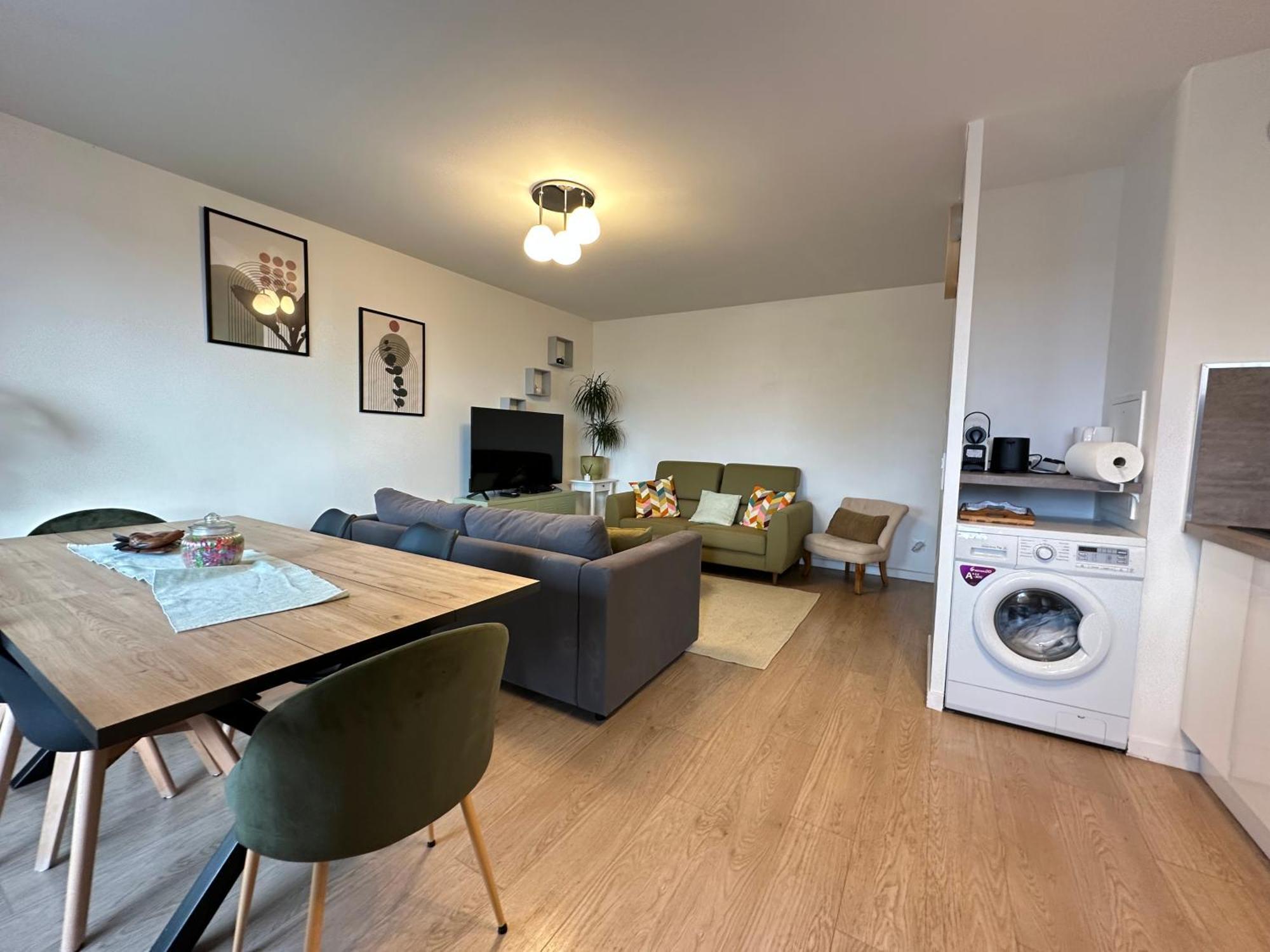 Agreable 3 Pieces Avec Parking Proche Gare Et Paris By Immo Kit Bnb La Courneuve Exterior foto